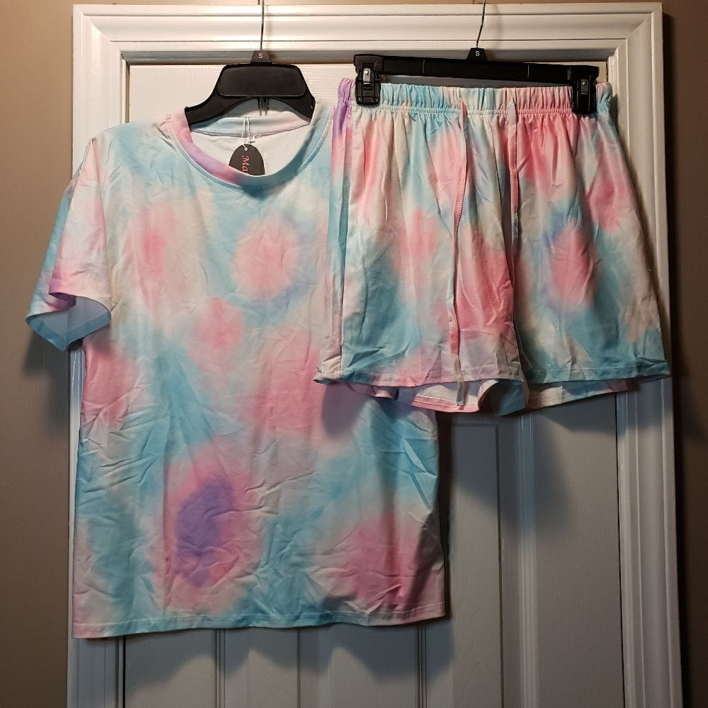 2pc Loungewear set Size Medium (NWT)